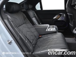 BMW 7-Series 750e xDrive M Sport 2023 года из Южной Кореи