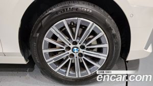 BMW 2-Series 220i Luxury 2023 года из Южной Кореи
