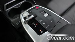 BMW 2-Series 220i Luxury 2023 года из Южной Кореи