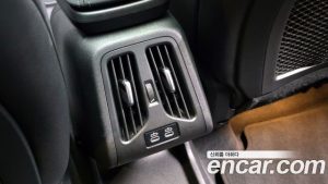 BMW 2-Series 220i Luxury 2023 года из Южной Кореи