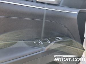 Kia K5 Prestige 2025 года из Южной Кореи