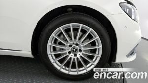 Mercedes-Benz E-Class E250 Exclusive 2023 года из Южной Кореи