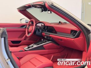 Porsche 911 CARRERA 4 Cabriolet 2024 года из Южной Кореи