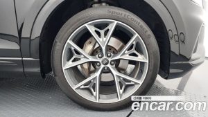 Audi Q8 50 TDI 4WD Premium 2023 года из Южной Кореи