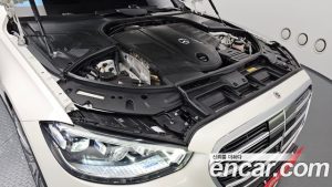 Mercedes-Benz S-Class S500 4MATIC 2023 года из Южной Кореи