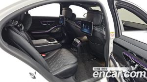 Mercedes-Benz S-Class S500 4MATIC 2023 года из Южной Кореи