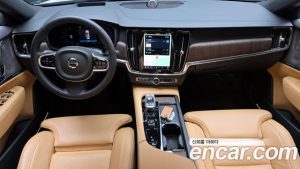Volvo S90 B6 AWD ULTIMATE Bright 2024 года из Южной Кореи