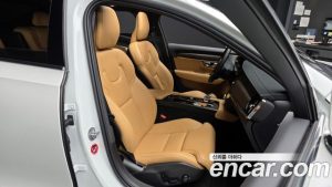 Volvo S90 B6 AWD ULTIMATE Bright 2024 года из Южной Кореи