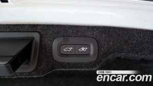 Volvo S90 B6 AWD ULTIMATE Bright 2024 года из Южной Кореи