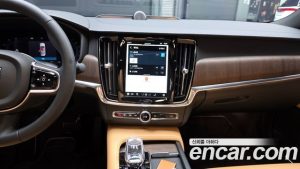 Volvo S90 B6 AWD ULTIMATE Bright 2024 года из Южной Кореи