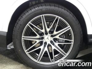 Mercedes-Benz GLC-Class AMG GLC43 4MATIC 2024 года из Южной Кореи