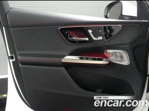 Mercedes-Benz GLC-Class AMG GLC43 4MATIC 2024 года из Южной Кореи