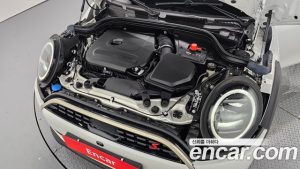 Mini Cooper Favoured 2025 года из Южной Кореи
