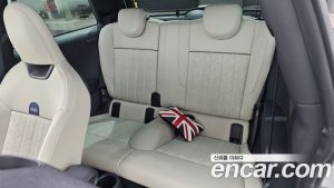Mini Cooper Favoured 2025 года из Южной Кореи
