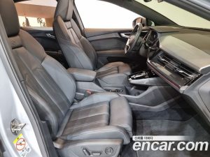 Audi Q4 e-tron 40 Premium Sportback 2023 года из Южной Кореи