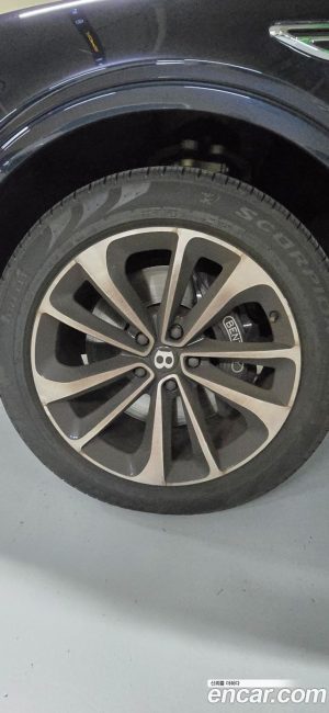 Bentley Bentayga 4.0 V8 Base 2024 года из Южной Кореи