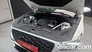 Genesis GV70 2.5T Бензин 2WD 2025 года из Южной Кореи