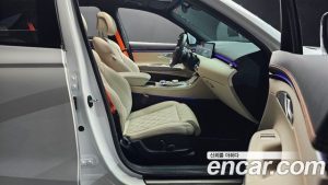 Genesis GV70 2.5T Бензин 2WD 2025 года из Южной Кореи