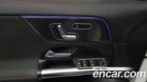 Mercedes-Benz GLA-Class GLA250 4MATIC 2023 года из Южной Кореи