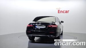 Mercedes-Benz E-Class E350 4MATIC Exclusive 2023 года из Южной Кореи