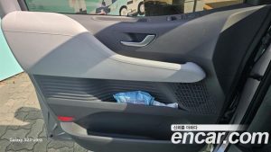 Hyundai Staria 4WD Lounge 9-Seater 2025 года из Южной Кореи