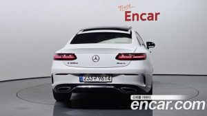 Mercedes-Benz E-Class E300d 4MATIC Coupe 2023 года из Южной Кореи