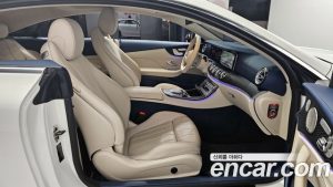 Mercedes-Benz E-Class E300d 4MATIC Coupe 2023 года из Южной Кореи