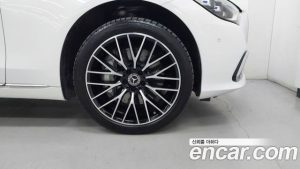 Mercedes-Benz S-Class S450L 4MATIC 2024 года из Южной Кореи