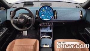 Mini Countryman ALL4 Favoured 2024 года из Южной Кореи