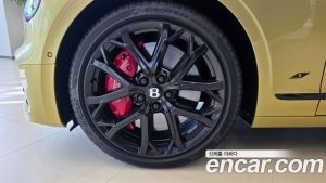 Bentley Flying Spur 4.0 S 2024 года из Южной Кореи