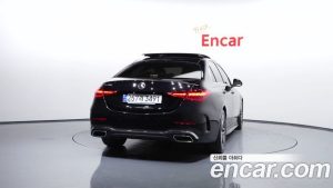 Mercedes-Benz C-Class C200 AMG Line 2024 года из Южной Кореи