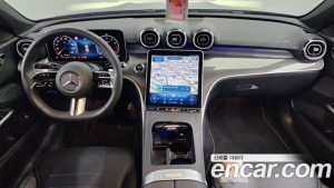 Mercedes-Benz C-Class C200 AMG Line 2024 года из Южной Кореи