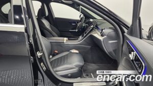 Mercedes-Benz C-Class C200 AMG Line 2024 года из Южной Кореи