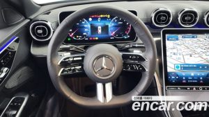 Mercedes-Benz C-Class C200 AMG Line 2024 года из Южной Кореи