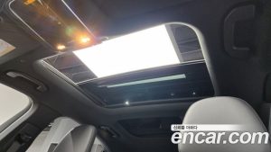 Mercedes-Benz C-Class C200 AMG Line 2024 года из Южной Кореи