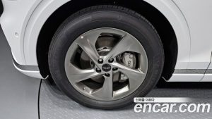 Genesis GV70 2.5T Бензин 2WD 2025 года из Южной Кореи