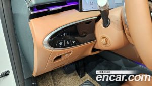 Genesis GV70 2.5T Бензин 2WD 2025 года из Южной Кореи