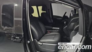 Hyundai Staria L3.5 Wagon 5 2025 года из Южной Кореи