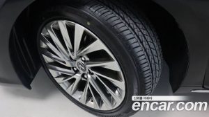 Lexus ES Luxury Plus 2026 года из Южной Кореи