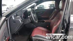Lexus ES Luxury Plus 2026 года из Южной Кореи