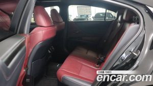 Lexus ES Luxury Plus 2026 года из Южной Кореи