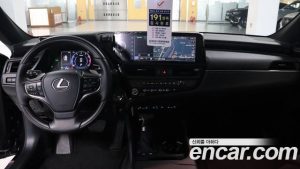 Lexus ES Luxury Plus 2026 года из Южной Кореи
