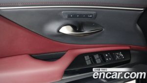 Lexus ES Luxury Plus 2026 года из Южной Кореи