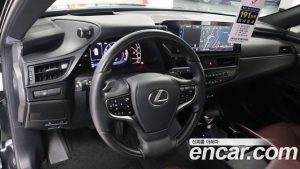 Lexus ES Luxury Plus 2026 года из Южной Кореи