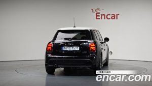 Mini Cooper 5Door CLASSIC 2024 года из Южной Кореи