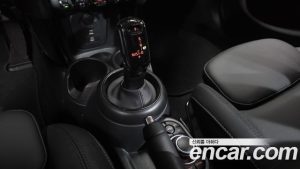 Mini Cooper 5Door CLASSIC 2024 года из Южной Кореи