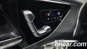 Mercedes-Benz GLC-Class AMG GLC43 4MATIC 2025 года из Южной Кореи