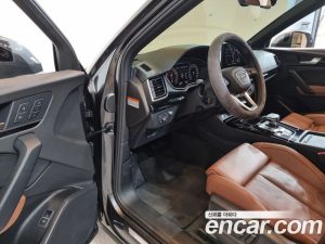 Audi Q5 45 TFSI 4WD Premium 2024 года из Южной Кореи