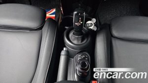 Mini Cooper CLASSIC Plus 2024 года из Южной Кореи