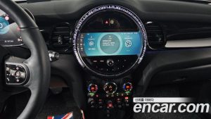 Mini Cooper CLASSIC Plus 2024 года из Южной Кореи